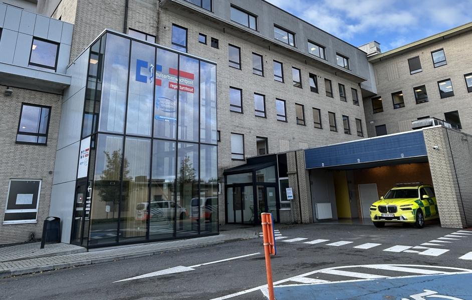 ingang huisartsenwachtpost naast spoed