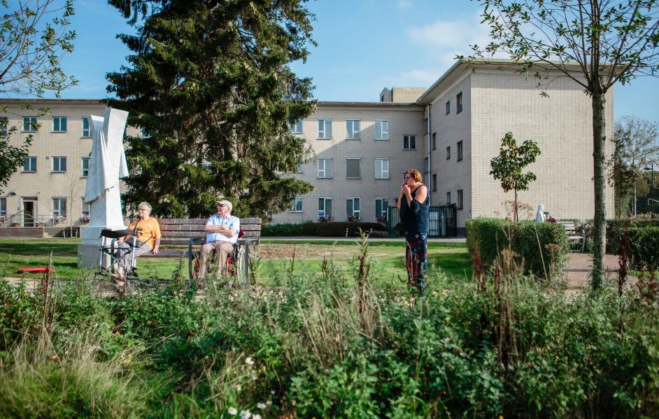 het oude gebouw van de palliatieve eenheid