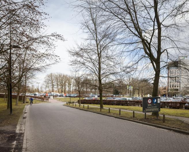 oprijlaan campus Sint-Jozef